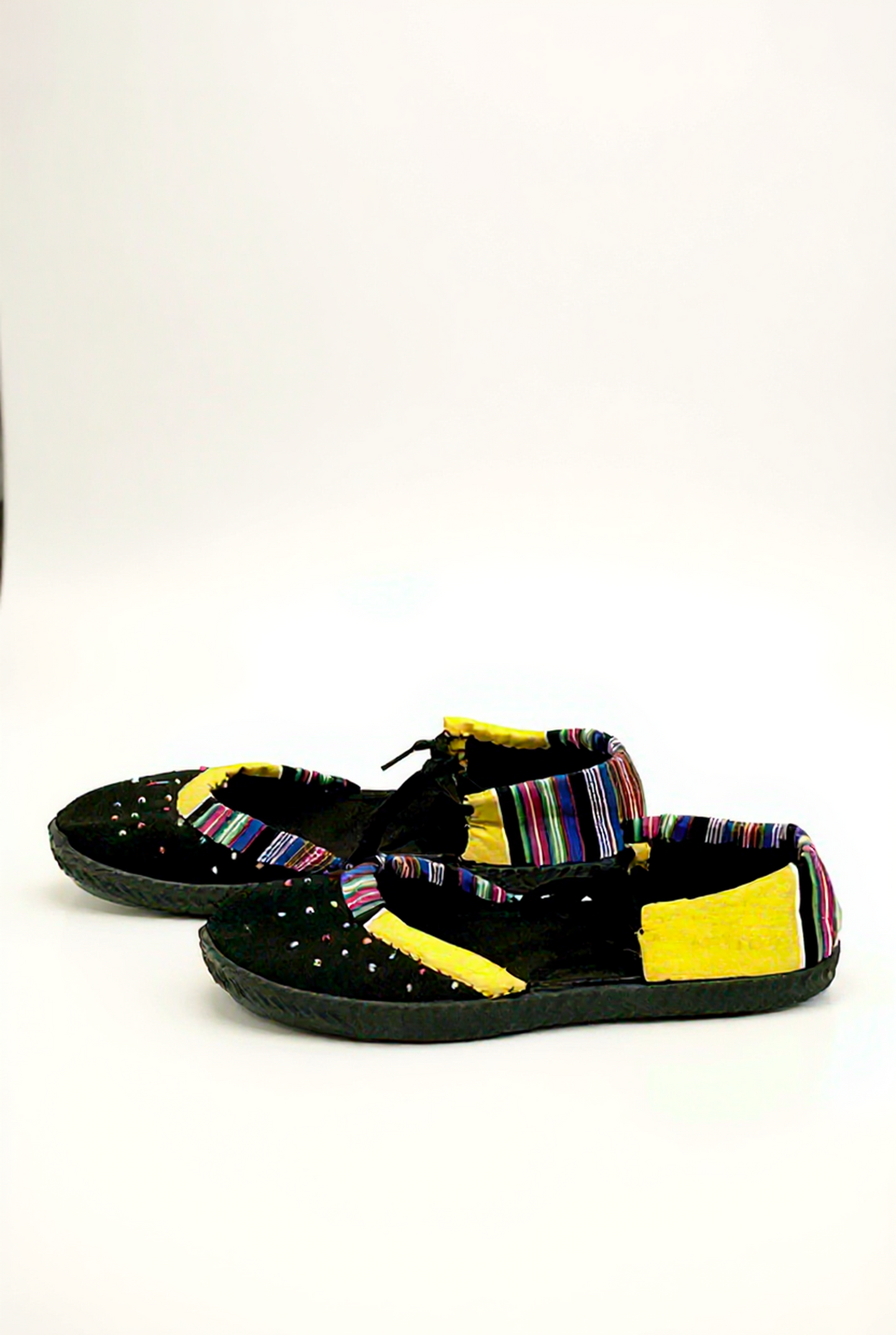 Masantase tekkies