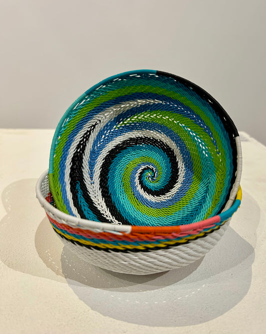 Telephone wire, medium bowl.